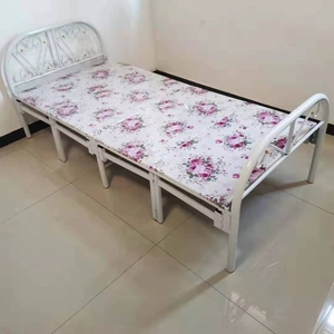 Modern katlanır tek kişilik yatak tasarımları basit işçi demir karyola iskeleti metal toptan yurt yatak ağır metal okul öğrenci