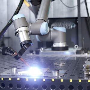Kunden spezifische Präzision Kosten günstige automat isierte industrielle 6-Achsen-Armroboter Schweiß maschine Lichtbogen roboter Lasers chweiß roboter - Product Image 1