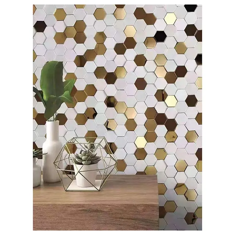 Piastrelle a mosaico in vetro bianco e oro con specchio esagonale di lusso per backsplash da parete