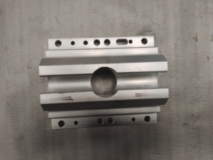 <strong>Linear</strong> Guide Slider LME25UU-OP Aluminum Alloy Optical Axis <strong>Slide</strong> Cylindrical Sliding Precision Bearing <strong>Block</strong>