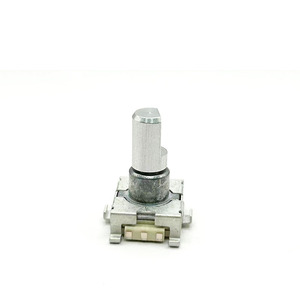 Encoder EC11 Encoder incrementale rotativo a 360 gradi Encoder incrementale SMD da 11mm con interruttore a pressione D albero 15 PPR - Product Image 6