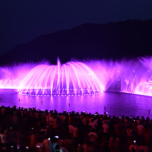 Fontana galleggiante per la danza dell'acqua del lago all'aperto fontana musicale DMX programmabile facile da installare - Product Image 2