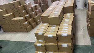 Nuevo controlador de temperatura original de para programación de PLC y existencias de control industrial disponible en almacén