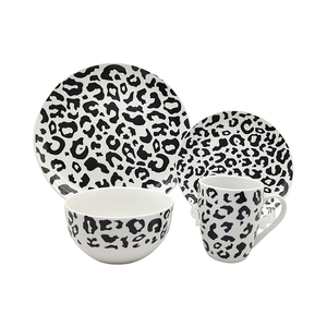 Restaurants Luxus <span class=keywords><strong>Custom</strong></span> <span class=keywords><strong>Pattern</strong></span> 16PCS Runde Teller Dinner Set Aufkleber Porzellan Dinner Set