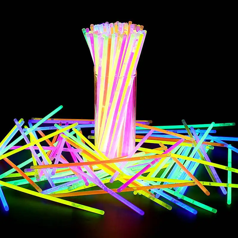 Forniture per feste 8 pollici Glow in Dark Light Up Sticks decorazioni per feste collane con bagliore per feste al Neon e braccialetti luminosi con connettore