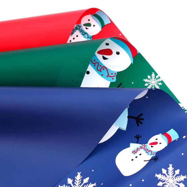 Eco-Friendly Thick Holiday Gift Wholesale Christmas Snowman Design Waterproof Flower Wrapping Paper
