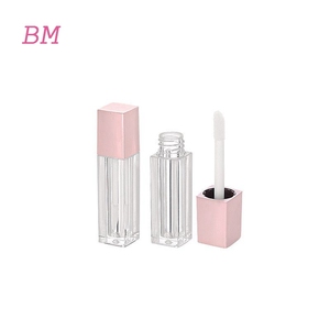 Benzersiz sevimli özelleştirilmiş mat pembe lipgloss tüpler ambalaj <span class=keywords><strong>1.5</strong></span> ml mini özel boş kare sıvı allık ruj konteyneri