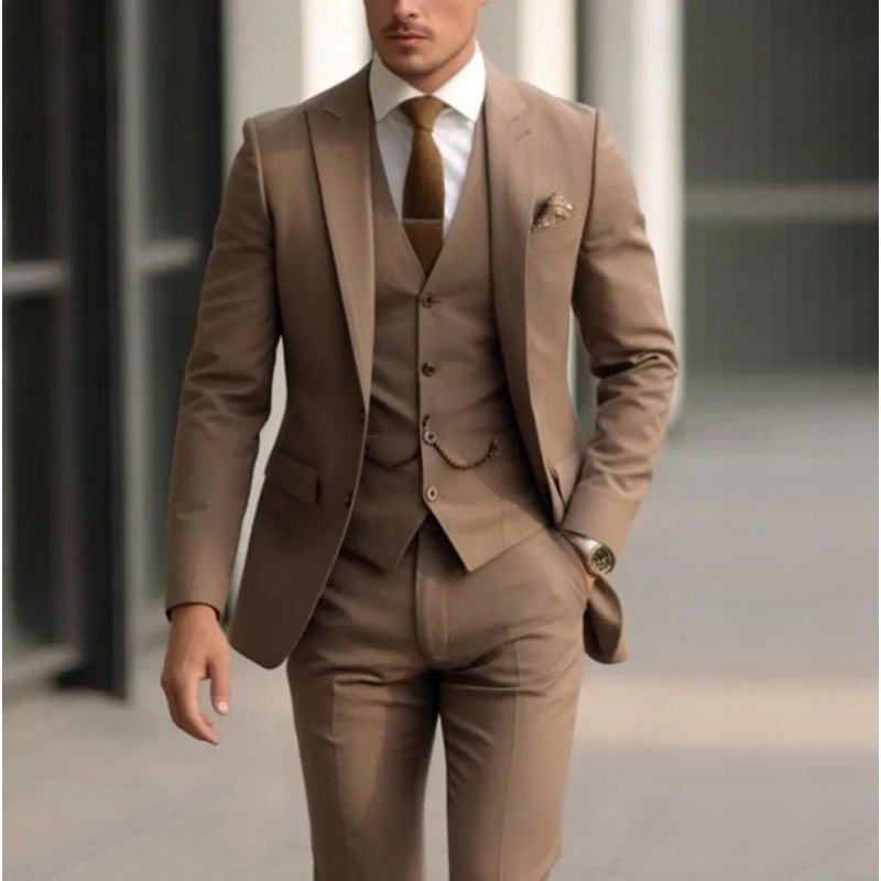 Gilet e pantaloni eleganti color kaki scuro
