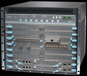 Firewall de Juniper Networks SRX1500 SRX2300 SRX4100 SRX4200 SRX4300 SRX4600 SRX4700 SRX5400 SRX5600 SRX5800 - Product Image 2
