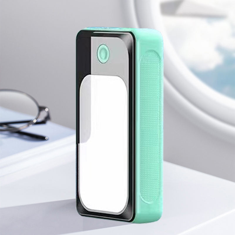 สีเขียว