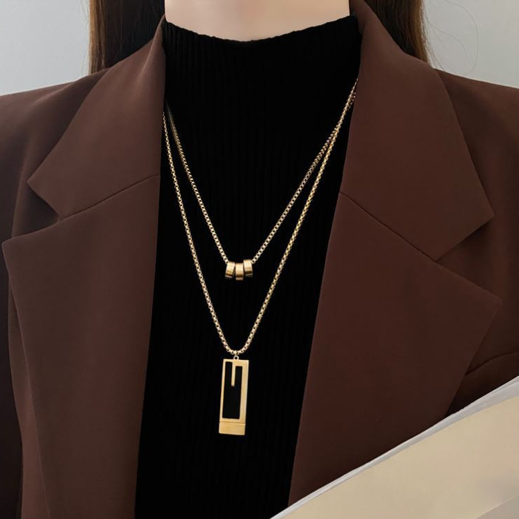 โกลเด้น