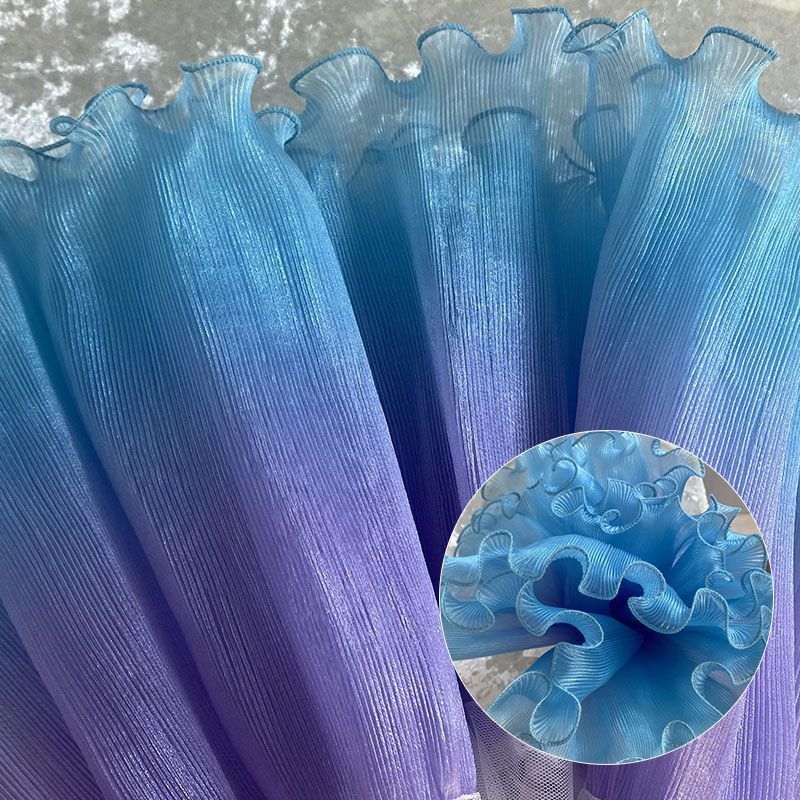 Blu zaffiro sfumato gradualmente in viola, strato singolo