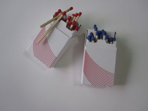 Sevimli sigara kutusu kişiselleştirilmiş 2 inç renkli ucu kibrit - Product Image 6
