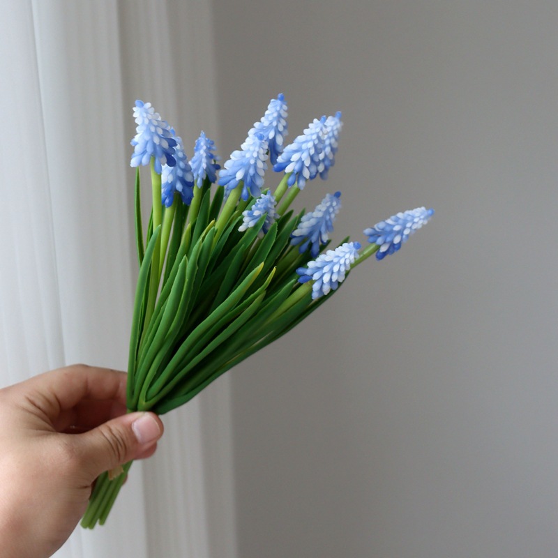Blue 1 bunch (6 pieces)