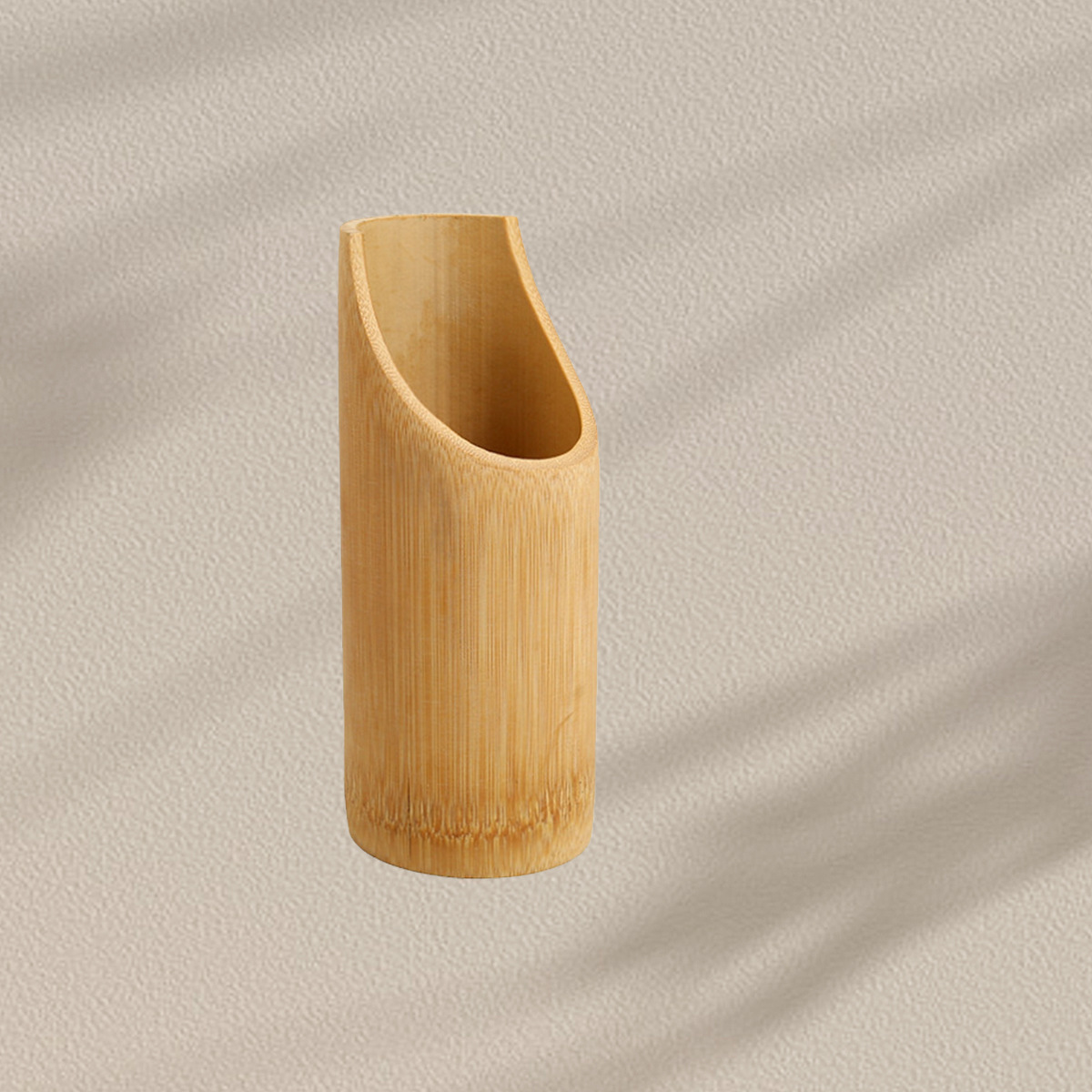 Tube en bambou épais en bois