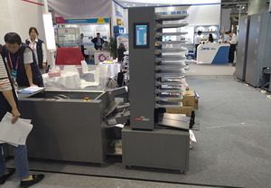 स्वचालित 6 10 12 20 डिब्बे पेपर शीट कोलेटर मशीनें बुकलेट के लिए ए3 ए4 पेपर कोलेटिंग गेदरिंग मशीन - Product Image 5