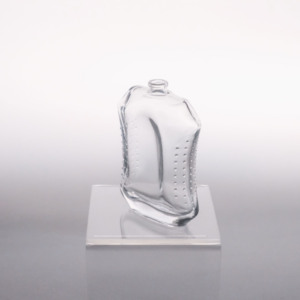 カスタマイズされた50ml <span class=keywords><strong>75</strong></span>フレグランスボトル空のガラス透明香水高級スタイリッシュなパック容器