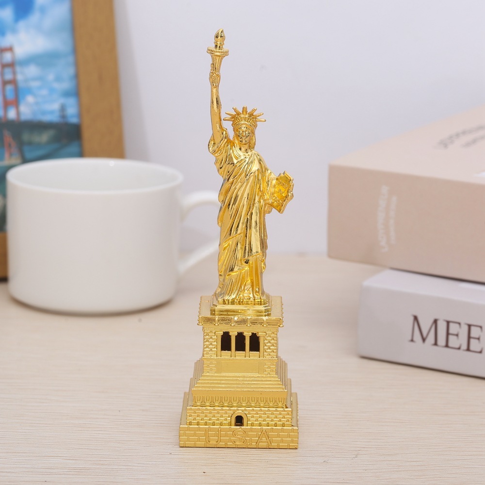 Estatua de la Libertad Oro 15cm