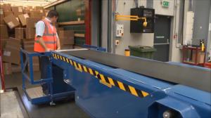 Truck Container Truck Container <strong>Loading</strong> <strong>Unloading</strong> Telescopic Belt <strong>Conveyor</strong> Logistics Movable Belt <strong>Conveyor</strong> Warehouse Conveyors - Product Image 4