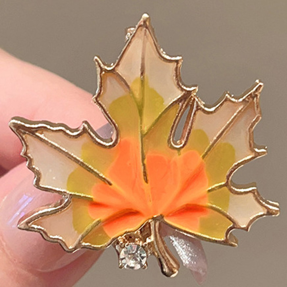 006 Drip Oil Maple Leaf 3.4 * 3.4cm/6.2g