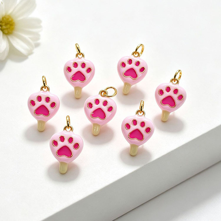 Patte de chien rose