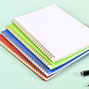 Taccuino a spirale personalizzato con copertina in carta Kraft con Logo stampato e diario per la promozione del taccuino