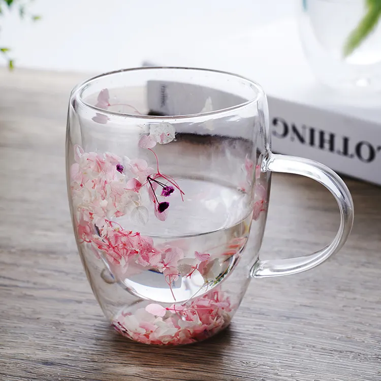 Tazza di vetro a doppia parete con fiore secco creativo ad alta borosilicato di nuovo Design