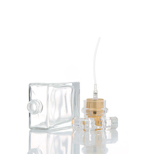 Sıcak satış fabrika fiyat 30ml vida tipi şeffaf boş cam parfüm şişesi ile ince sis T kap - Product Image 4