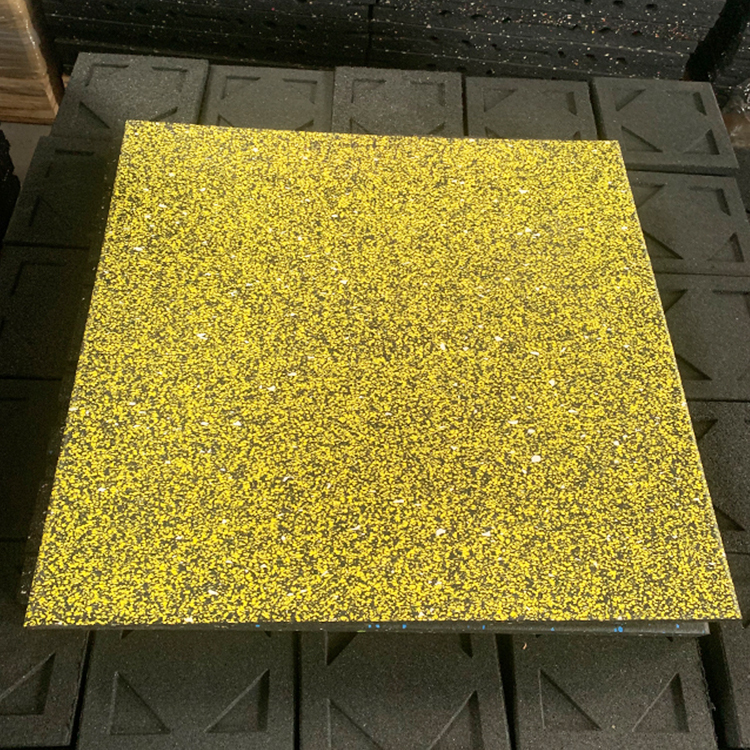 Negro + 70% motas de EPDM amarillo