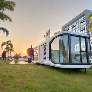 Renk çelik yapılmış mobil ev Modern prefabrik modüler ev Metal lüks uzay kapsülü cep prefabrik evler yapılmış