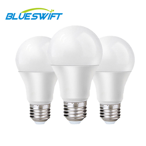 6w 7w 12w Fernbedienung Smart Glühbirne E26 E27 <span class=keywords><strong>RGB</strong></span> Speicher funktion Smart Glühbirne
