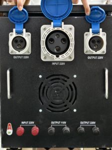 Popular en Filipinas Regulador de voltaje manual Salida 220V 110V entrada 7 engranajes 10kVA 20Kva 30kva 40kva 50kva 60kva - Product Image 3