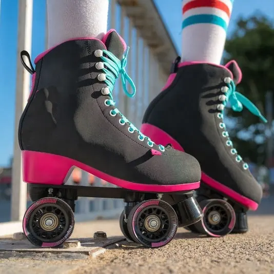 Sapatos com rodas 2 fileiras, glitter piscando skates de rolo 4 rodas para mulheres e adultos