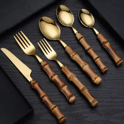 Talheres de aço inoxidável, colher de talheres dourado, sobremesa, utensílios de mesa ocidental, conjunto de alça de bambu
