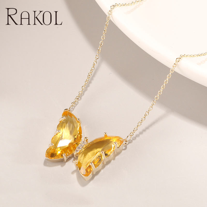 สีเหลือง