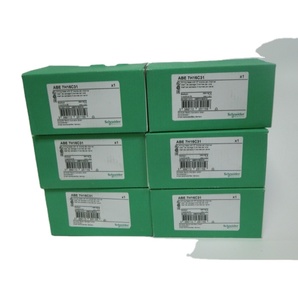 ABE7H16C21 ABE-7H16C21 Passive Connection Sub-base ABE7 - 16 Inputsor <strong>Outputs</strong> - Led New and Original - Product Image 1