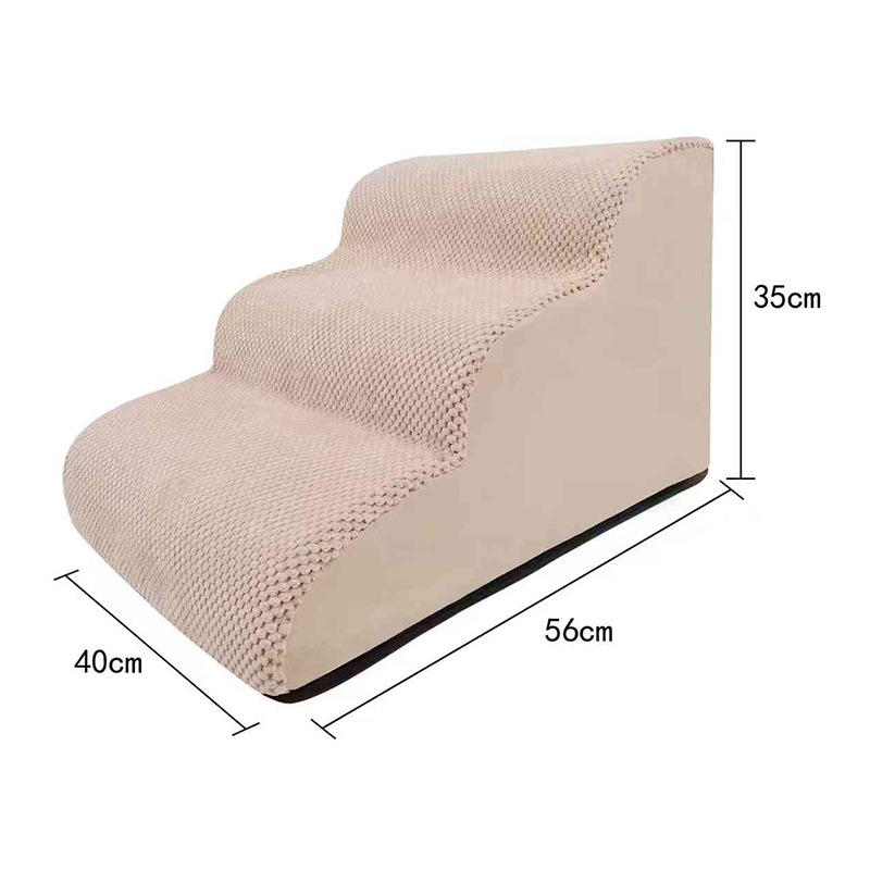 Nouveau modèle beige à trois étages