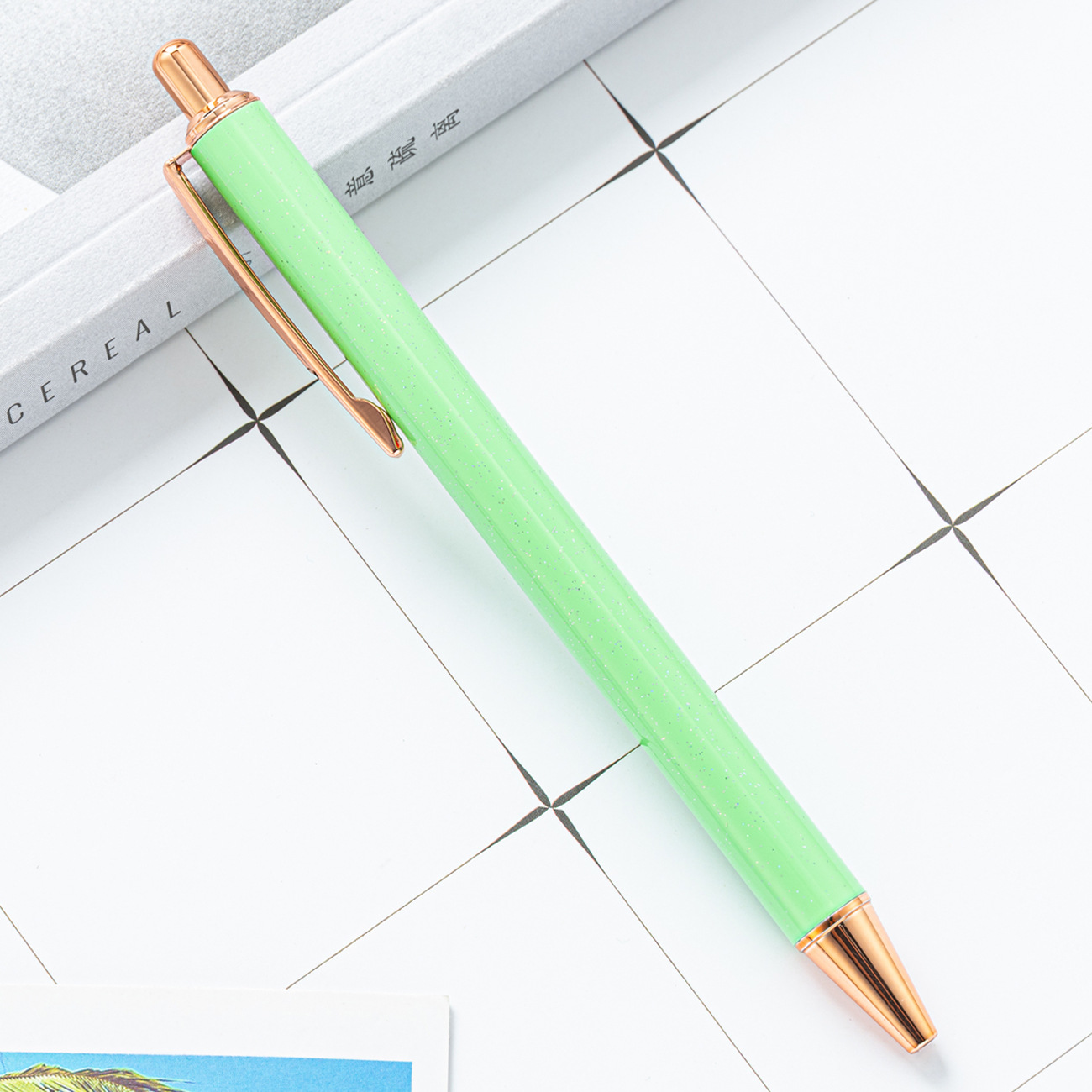 Peinture en aérosol verte
