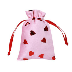Petit coeur en velours rose