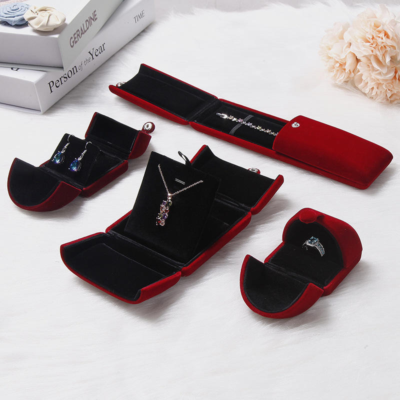 สีแดงไวน์