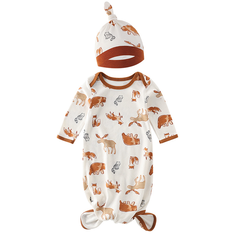 Bear and deer kingdom + hat