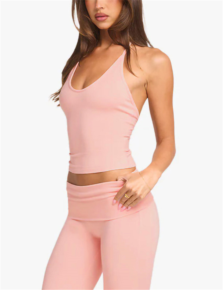 เสื้อครอปสีชมพูอ่อน