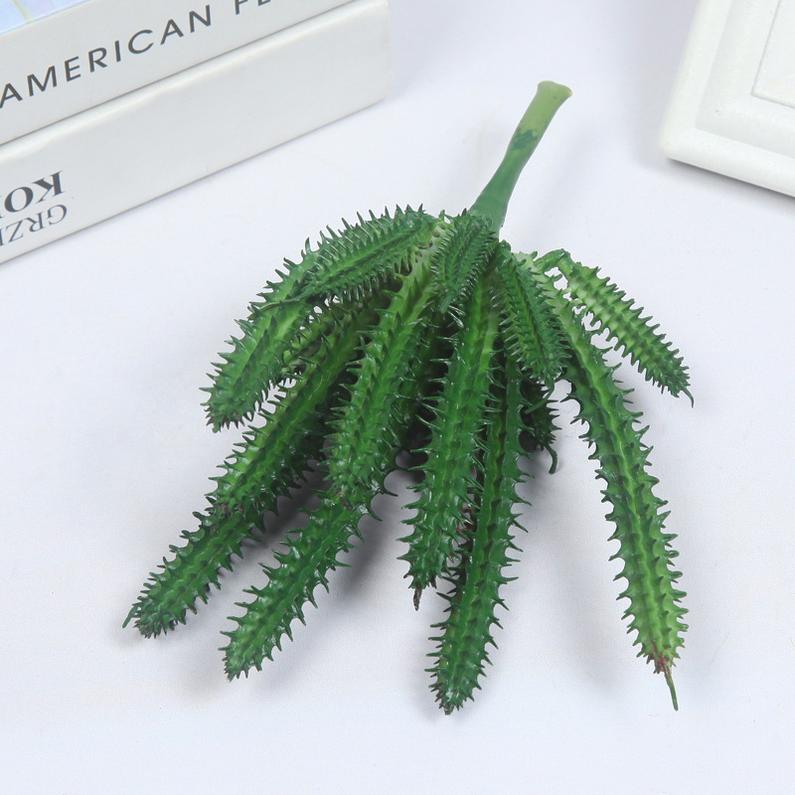 8 cacti green 18cm 87.5g