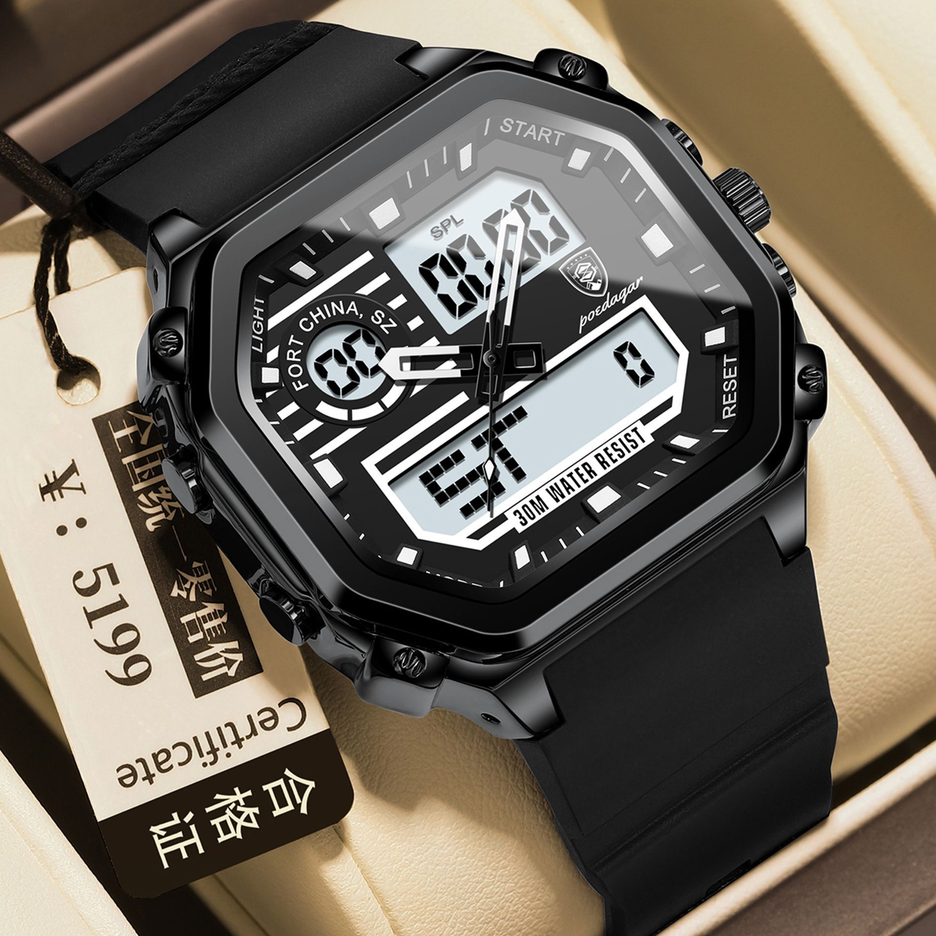 Boîtier noir 993 avec bracelet en silicone noir