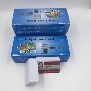 快速交货价格便宜CMYK印刷CR80塑料<span class=keywords><strong>PVC</strong></span>会员卡/名片/问候感谢卡