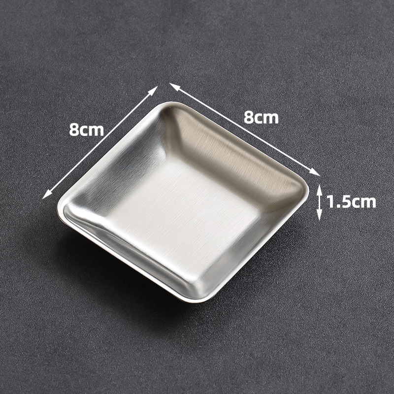 Enlarged square dish (silver)