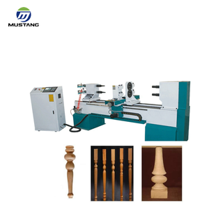 Tornio da tavolo in legno CNC a doppio asse con caricamento e scarico automatico MT1516 per la lavorazione del legno - Product Image 4