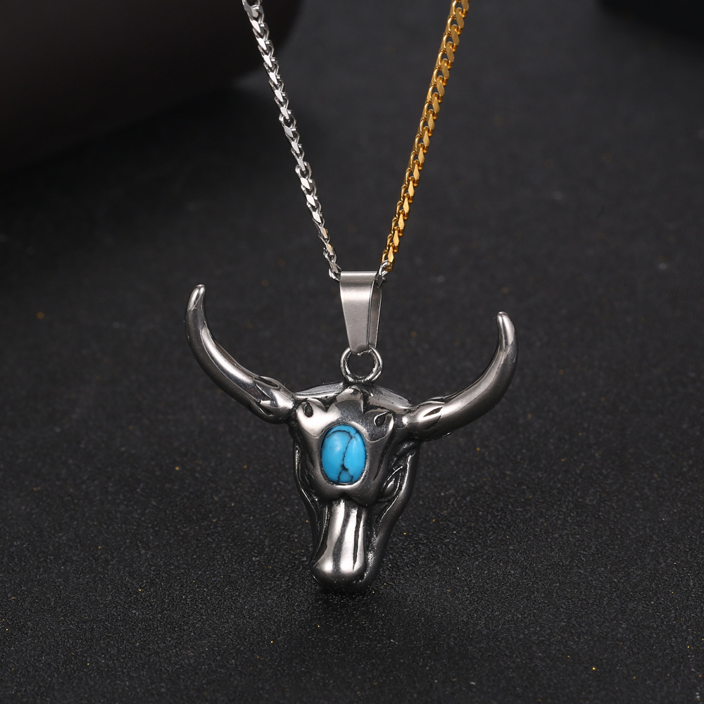 Pendentif seul, chaîne non incluse.