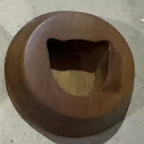 Bandeja de madera de gato marrón