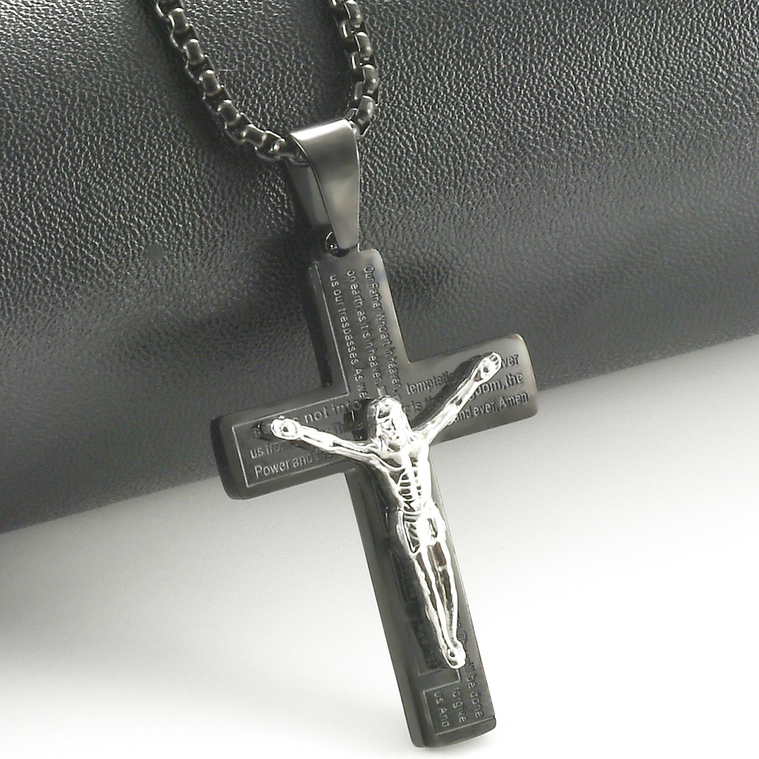 Pendentif noir